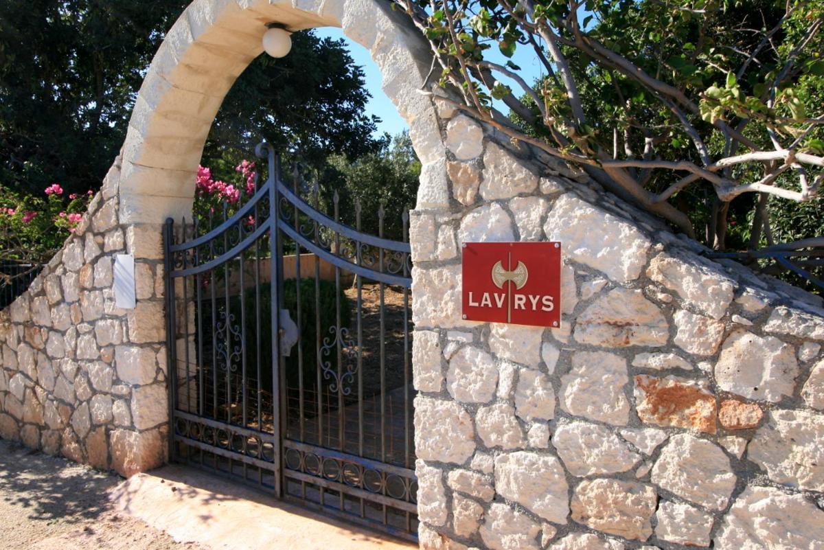 Seaside, Relaxing Family House With Playground! Villa Lavrys 4 ماراثي المظهر الخارجي الصورة