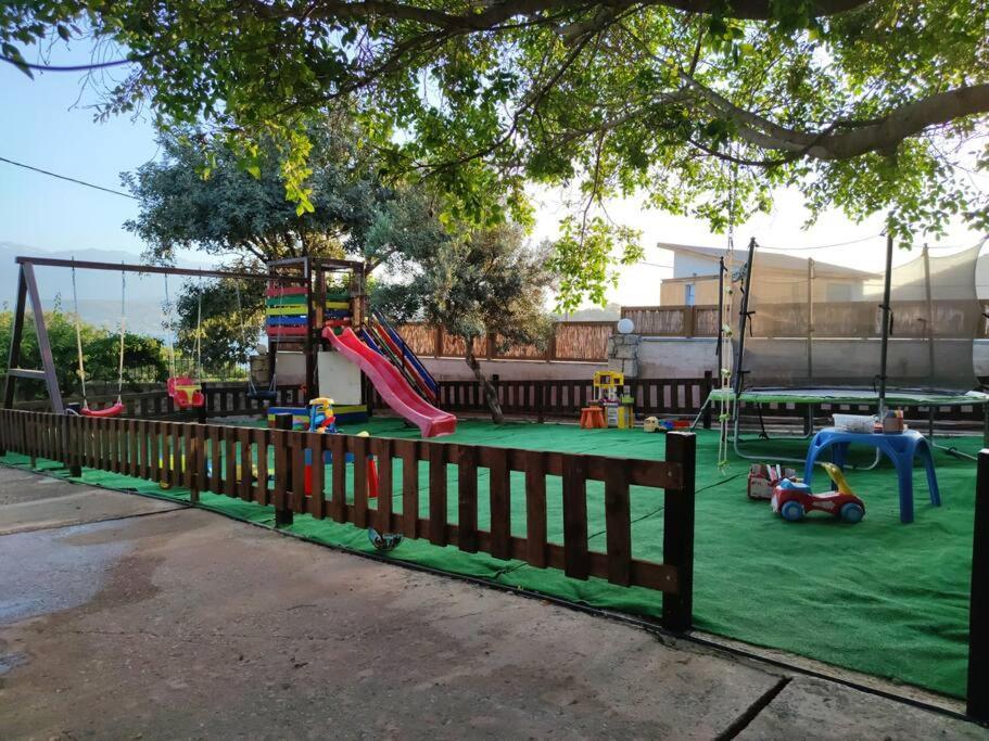 Seaside, Relaxing Family House With Playground! Villa Lavrys 4 ماراثي المظهر الخارجي الصورة