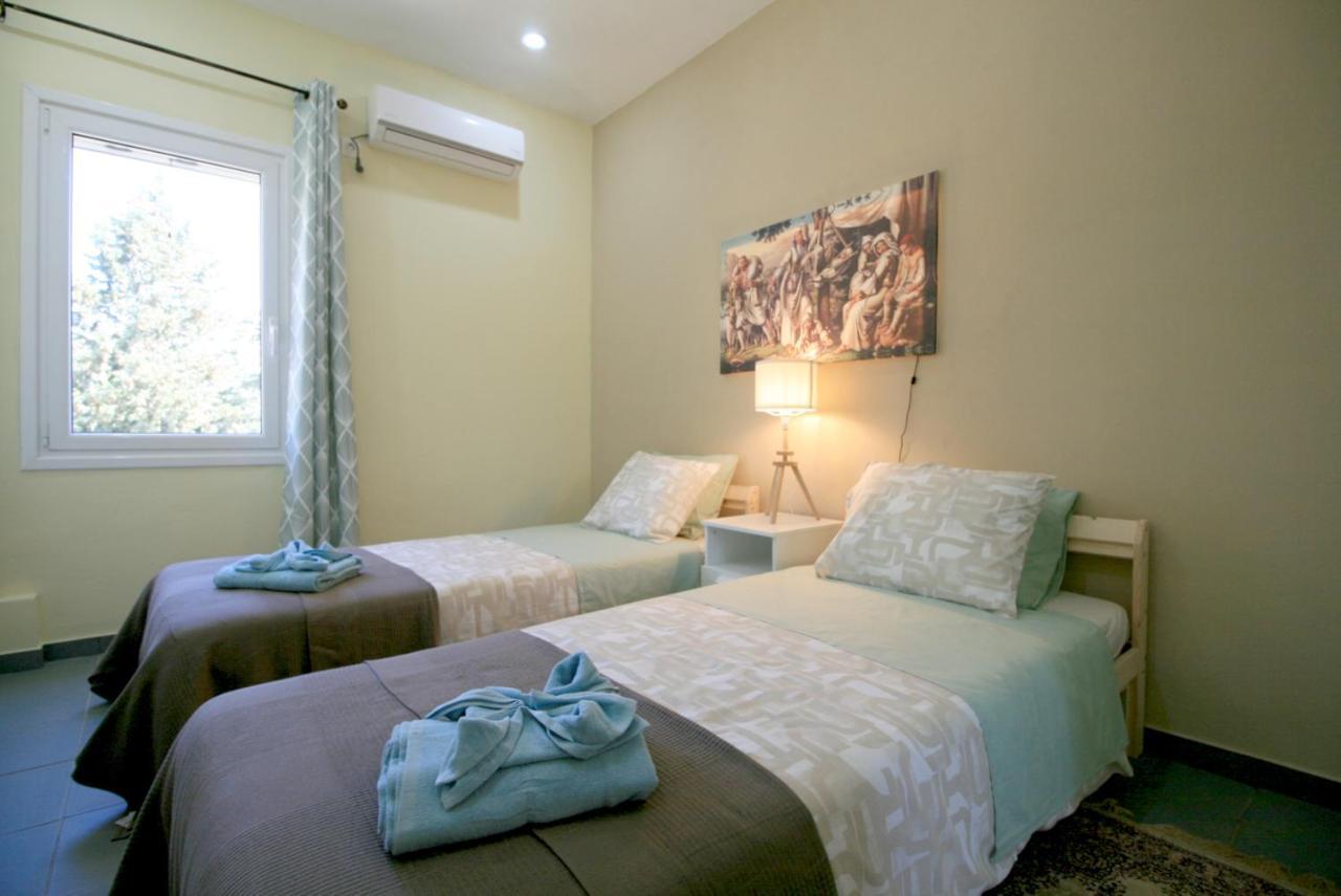 Seaside, Relaxing Family House With Playground! Villa Lavrys 4 ماراثي المظهر الخارجي الصورة